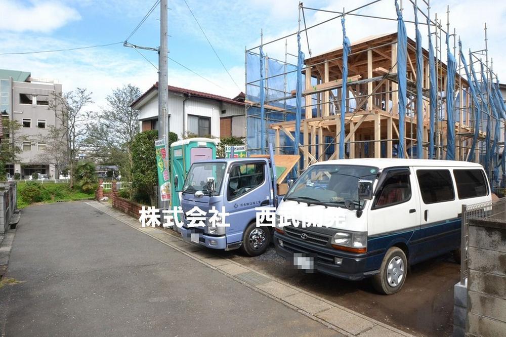 Local photos, including front road. Local (10 May 2013) Shooting