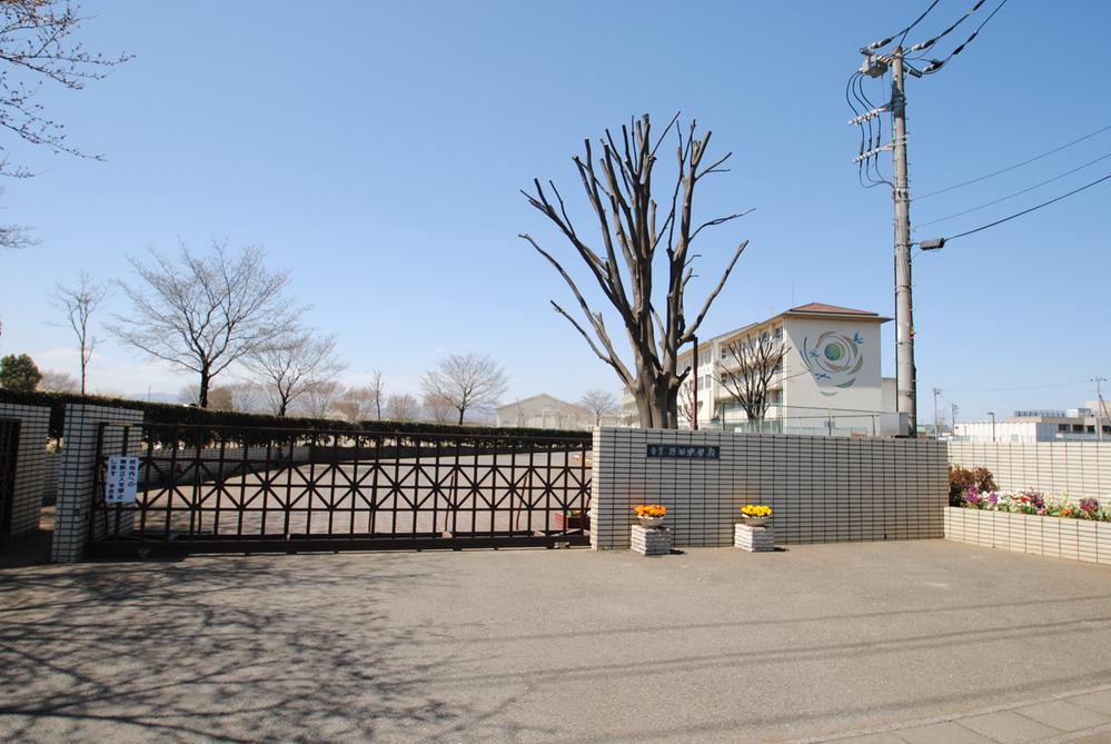 Junior high school. Iruma 850m to stand Noda Junior High School