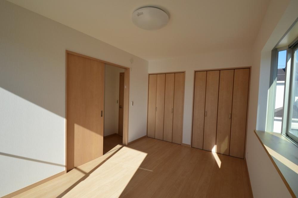 Same specifications photos (Other introspection). Same specifications