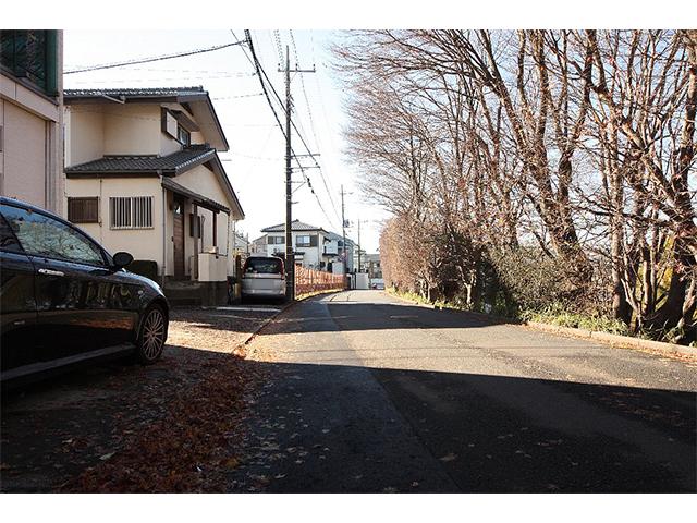 Local photos, including front road. Local (12 May 2013) Shooting