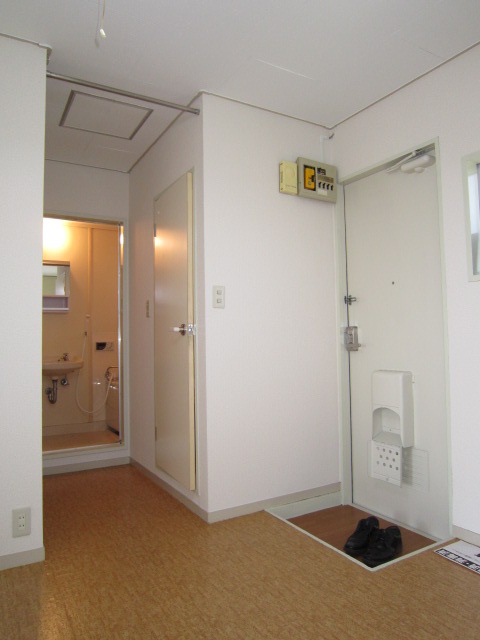 Entrance. Entrance ☆