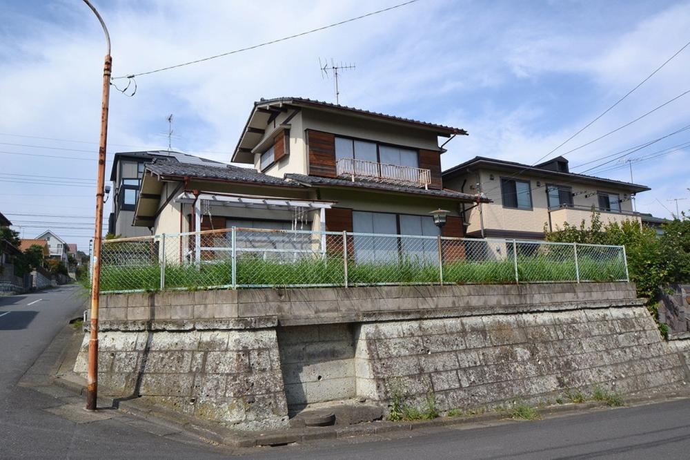 Local photos, including front road. Local (September 2013) Shooting