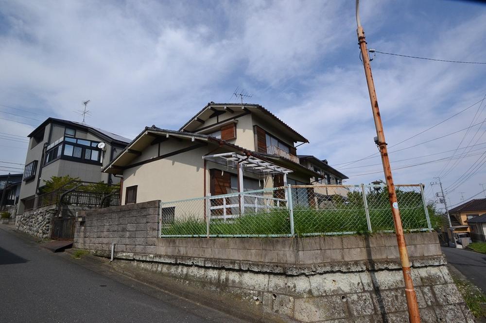 Local photos, including front road. Local (September 2013) Shooting