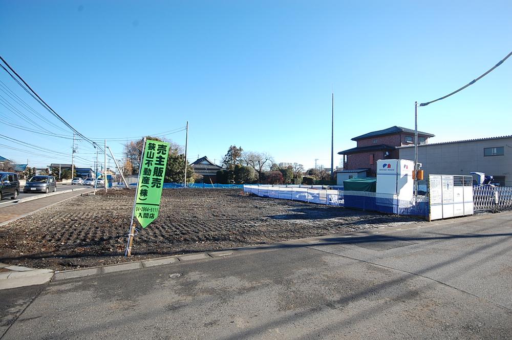 Local photos, including front road. Local (12 May 2013) Shooting