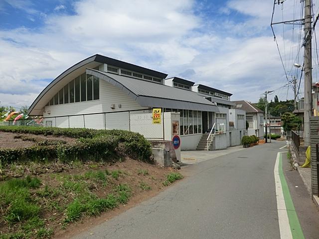 kindergarten ・ Nursery. Chacha to nursery school 864m