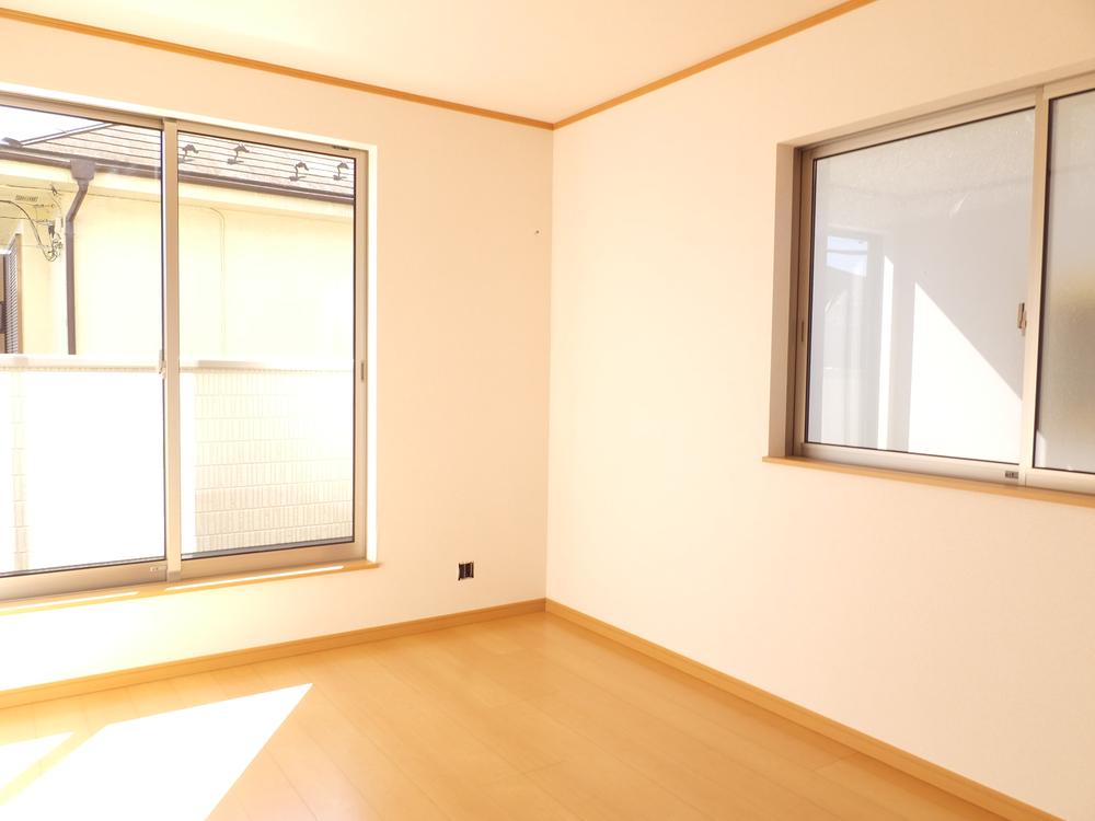 Non-living room. Indoor (10 May 2013) Shooting