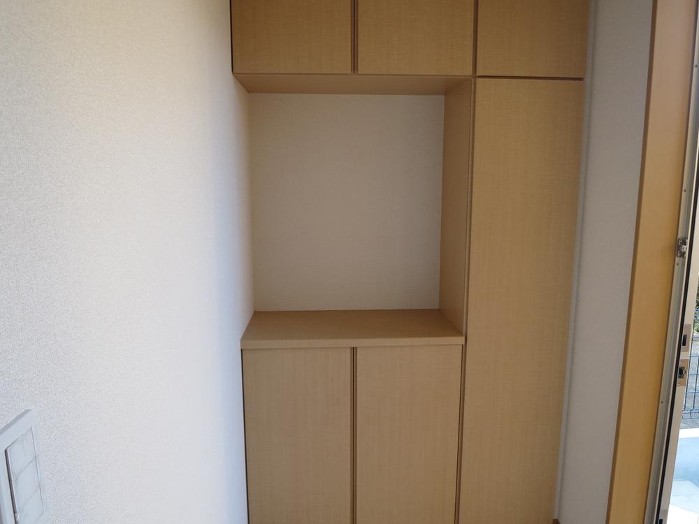 Entrance. Indoor (10 May 2013) Shooting