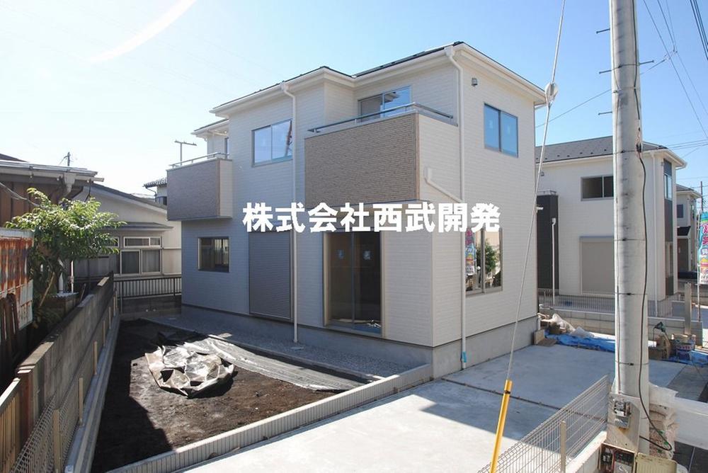 Local appearance photo. 3 Building site (July 2013) Shooting