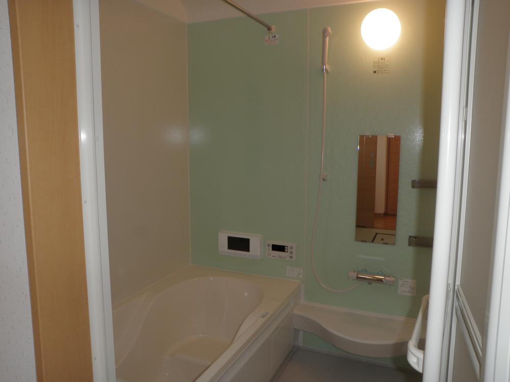 Bathroom. Indoor (March 2013) Shooting