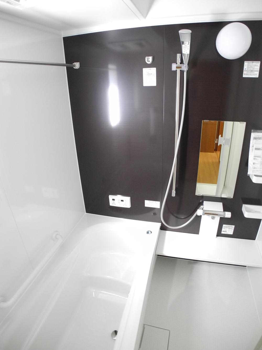 Bathroom. Bathroom to heal daily fatigue is with convenient dryer (November 2013) Shooting