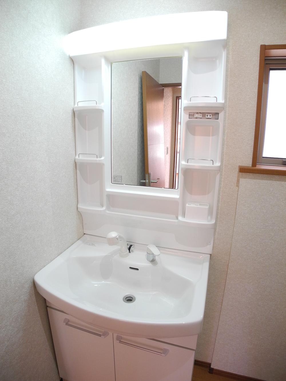 Wash basin, toilet. Basin (November 2013) Shooting