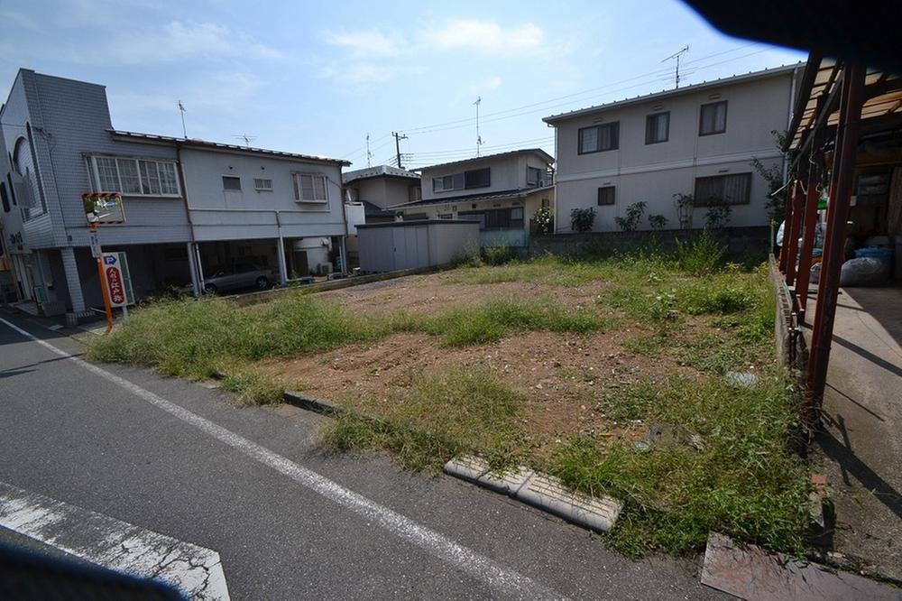 Local photos, including front road. Local (September 2013) Shooting