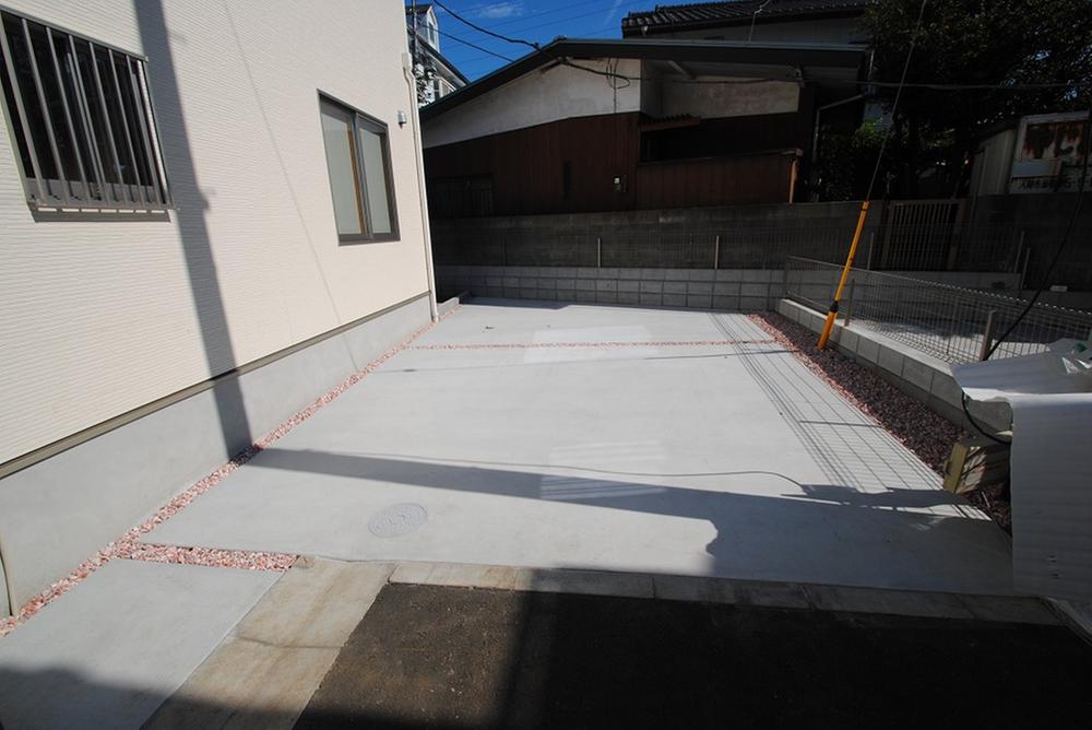 Parking lot. Local (September 2013) Shooting