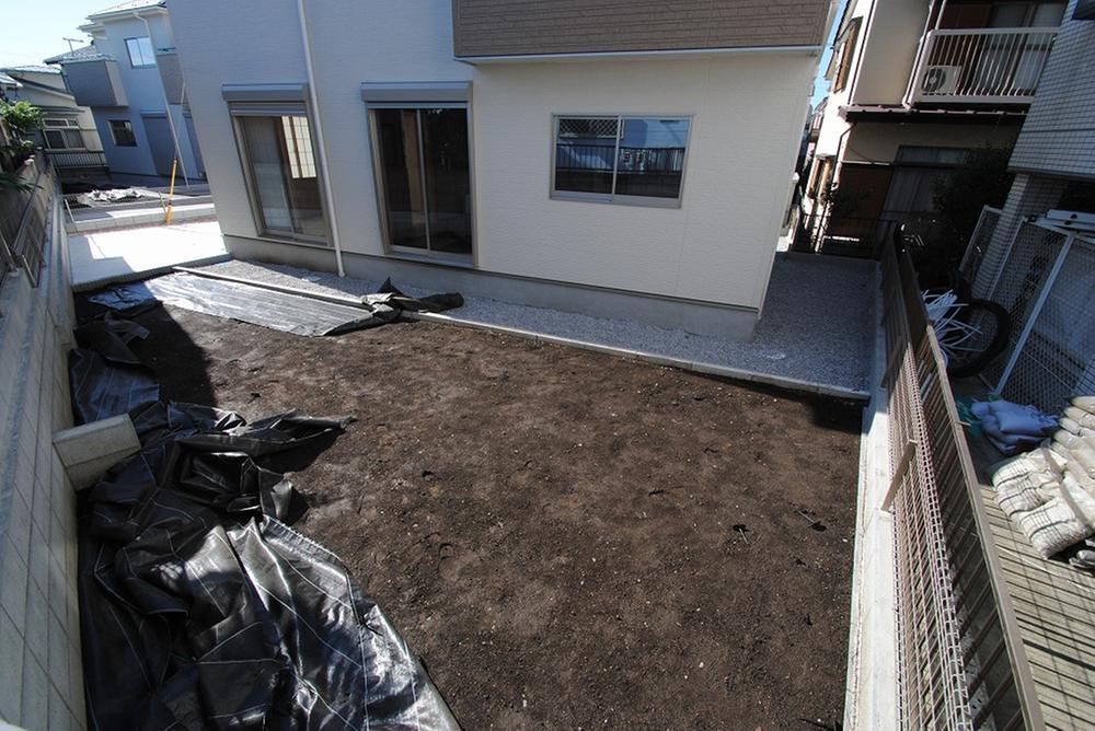 Garden. Local (September 2013) Shooting