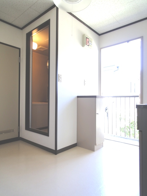 Other room space. Inverted floor plan by Room No.