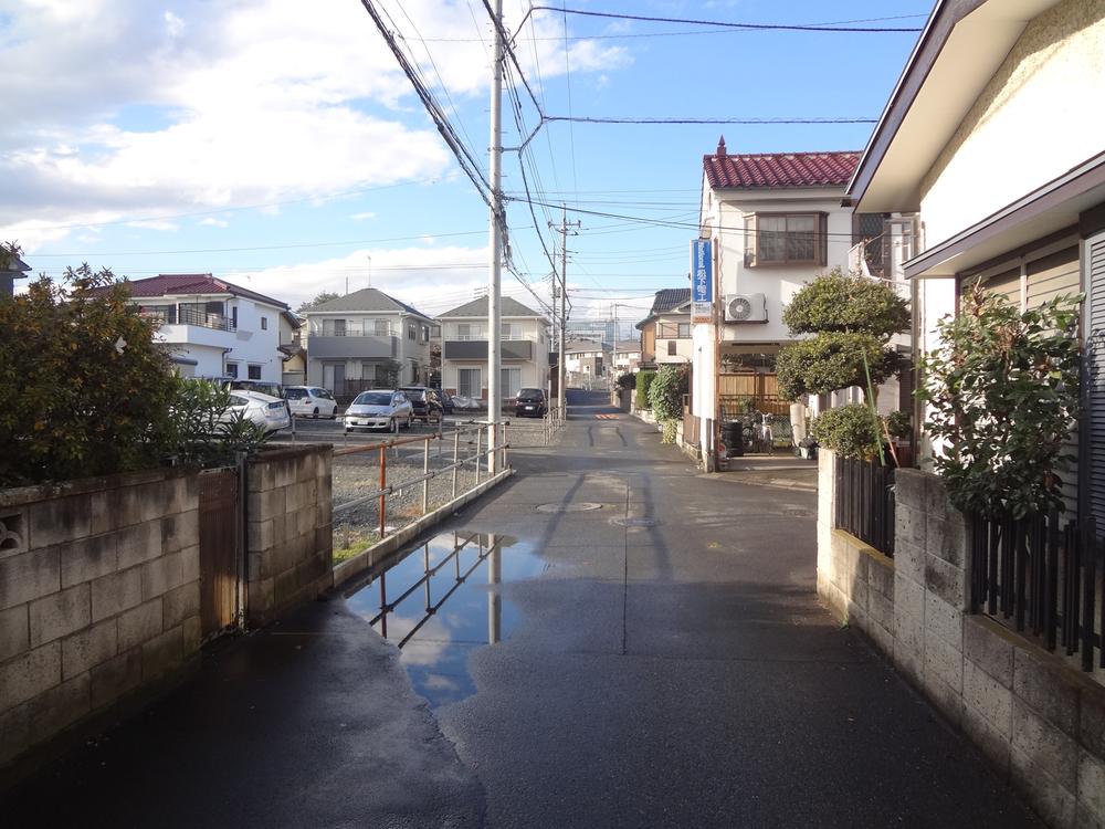 Local appearance photo. Local (12 May 2013) Shooting