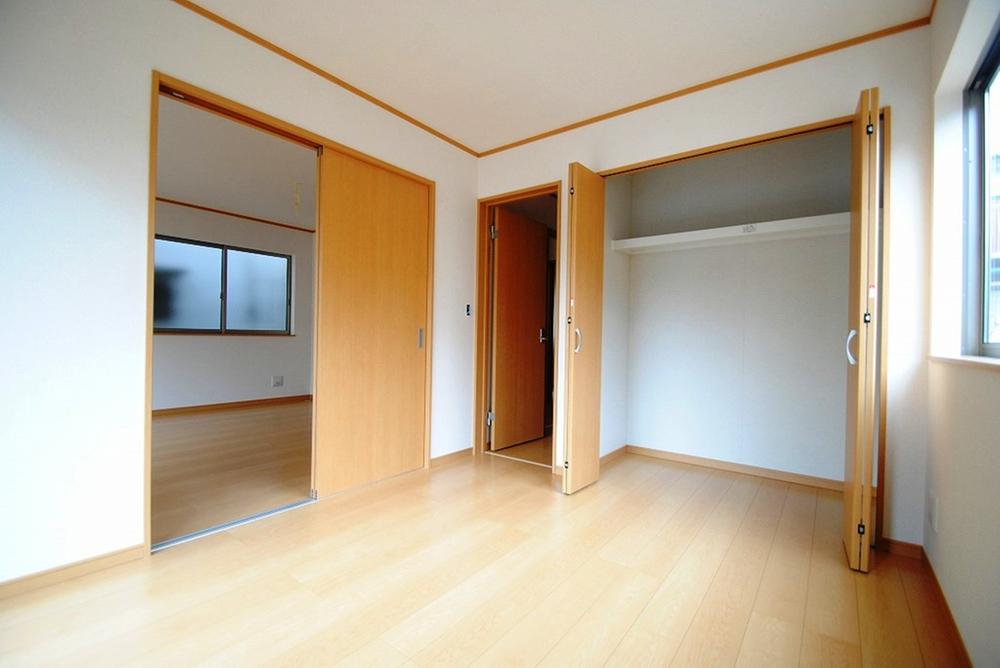 Non-living room. Indoor (10 May 2013) Shooting