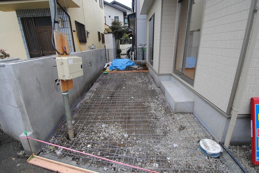 Parking lot. Local (10 May 2013) Shooting