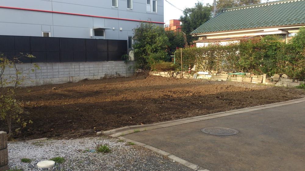 Local photos, including front road. Good day per southeast side of the road