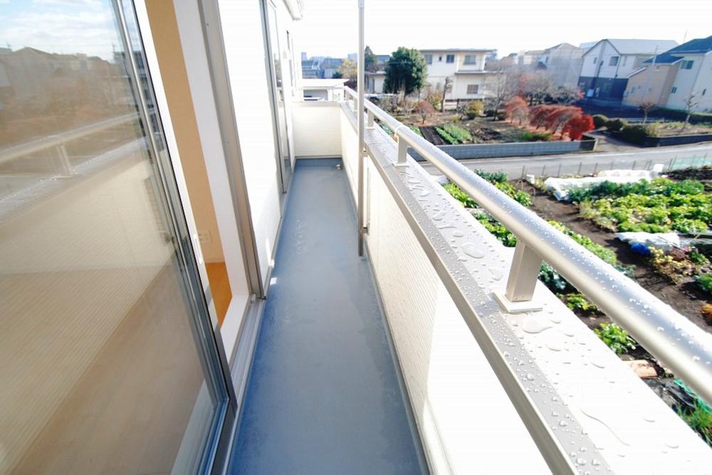 Balcony. 1 Building room (12 May 2013) Shooting