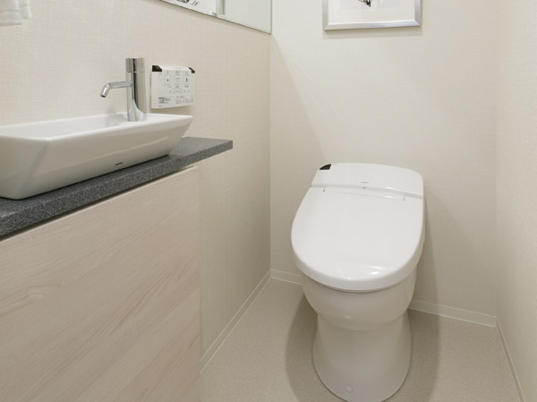 Bathing-wash room.  [Super water-saving toilet ECO5] It can be efficiently cleaned with a small amount of water, Adopt a super-water-saving toilets. To save electricity bills with ultra power-saving.