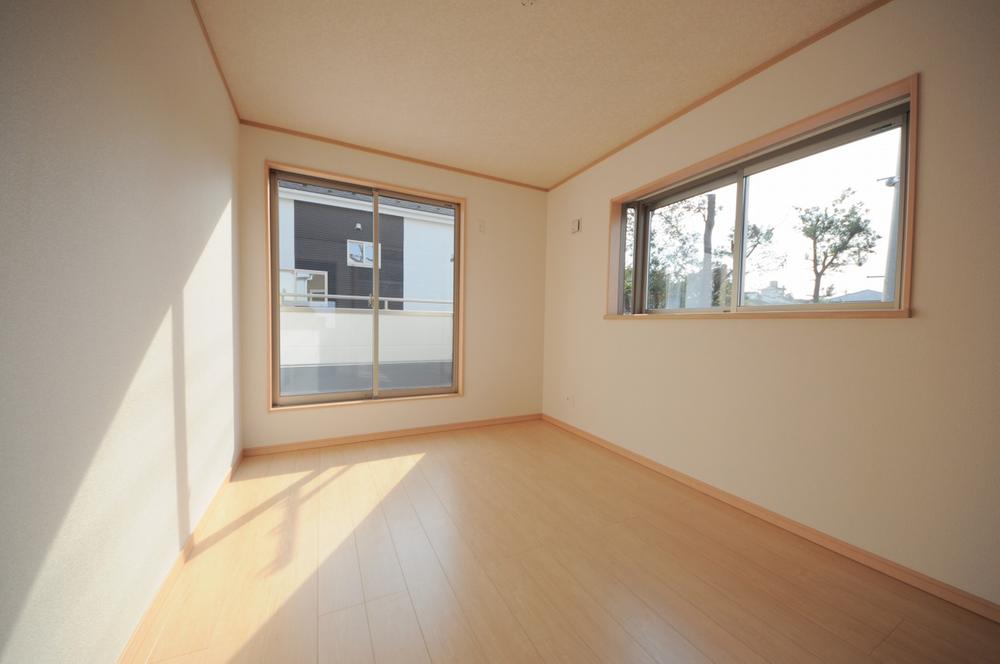 Same specifications photos (Other introspection). Same specifications