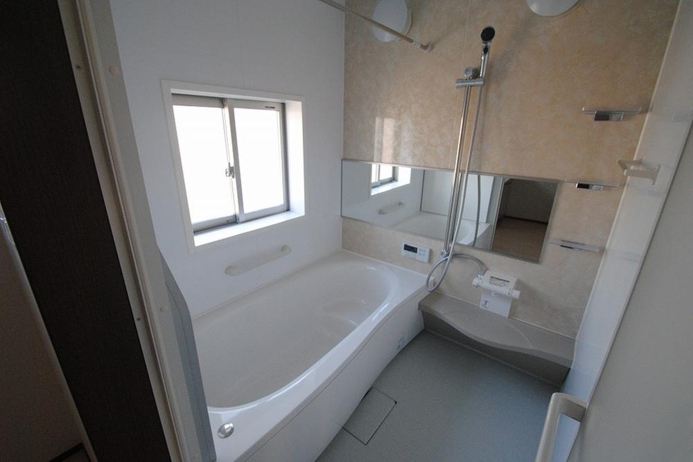 Bathroom. 1 Building room (November 2013) Shooting