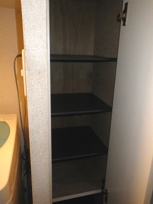 Receipt. Pat This is also storage of shoes!