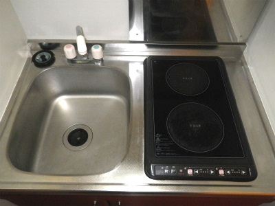 Kitchen. Is a two-burner electric stove clean Easy with a glass top ☆