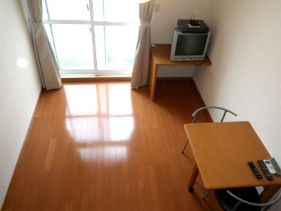 Living and room. Also chair full-length mirror attached to the folding table (* ^. ^*)