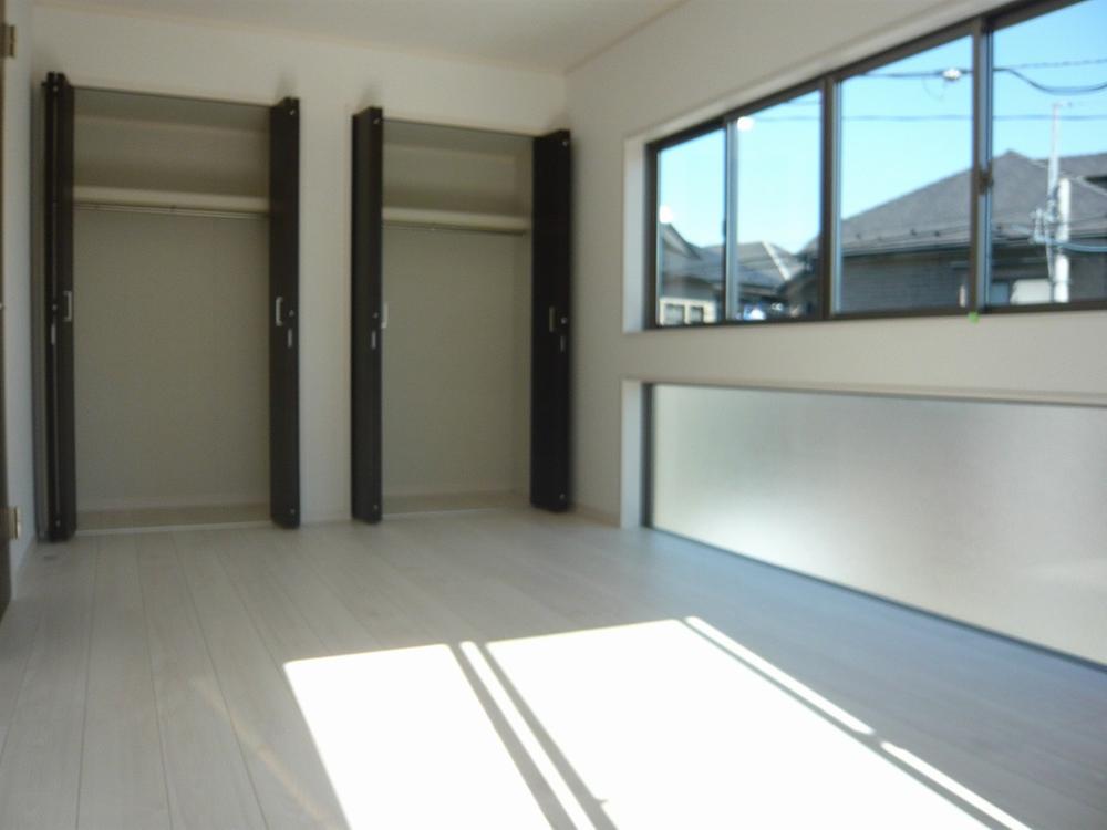 Same specifications photos (Other introspection). Same specifications