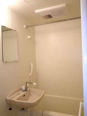 Bath. Clean and crisp and at any time with a bathroom dryer ☆ 