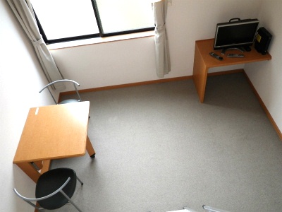 Living and room. Bright rooms (* ^ _ ^ *)