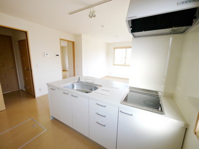 Kitchen. IH2 is neck