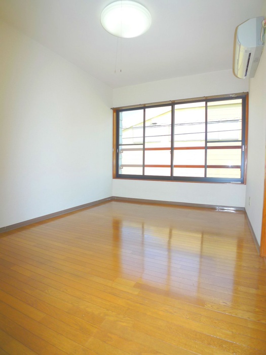 Living and room. Flooring