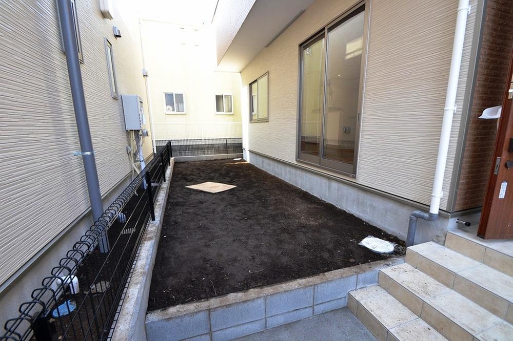 Garden. 2 Building site (November 2013) Shooting