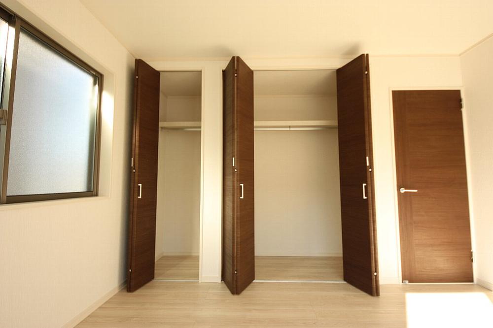 Receipt. Local (12 May 2013) Shooting It is safe clothes even full because there in each room. 