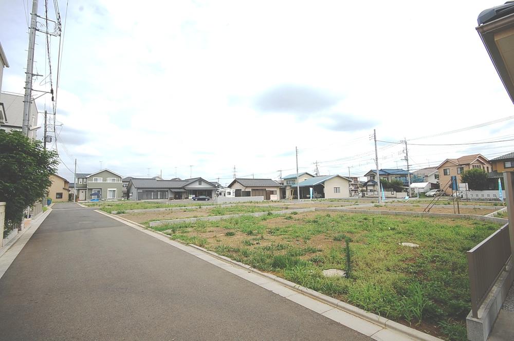 Local photos, including front road. Local (July 2013) Shooting