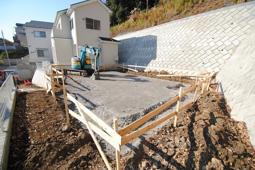 Local appearance photo. Local (12 May 2013) Shooting