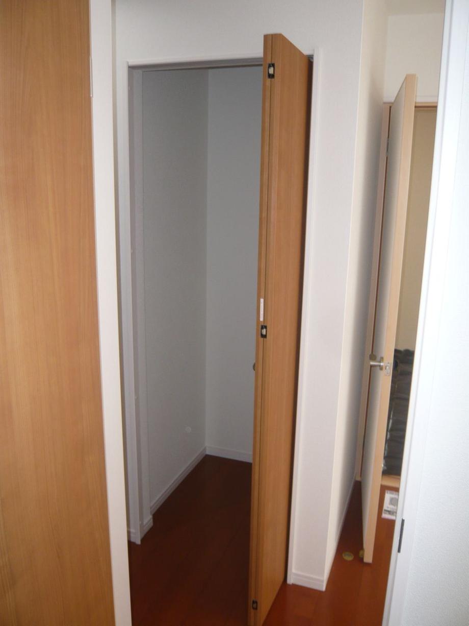 Receipt. Storage of 1F hallway