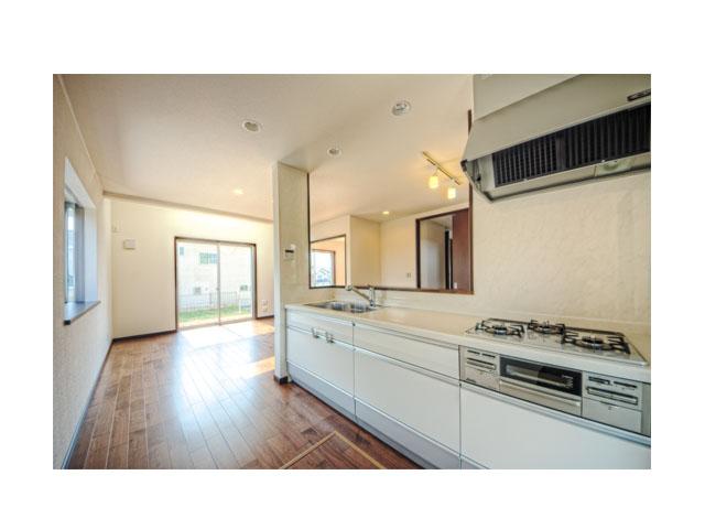 Building plan example (introspection photo). Storage rich system Kitchen.