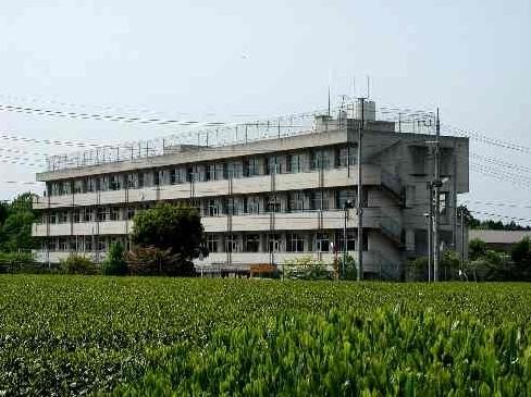 Primary school. Takakura to elementary school 780m