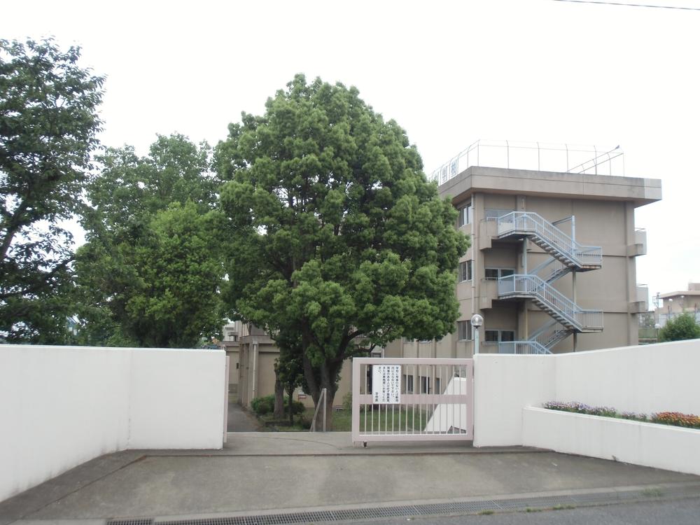 Junior high school. Iruma Municipal Higashikanako until junior high school 1171m