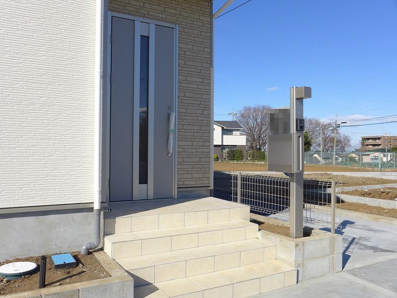 Entrance. Local (December 16, 2013) Shooting