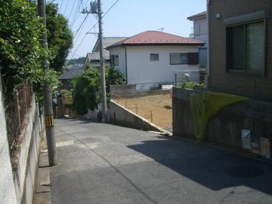 Local photos, including front road. Frontal road