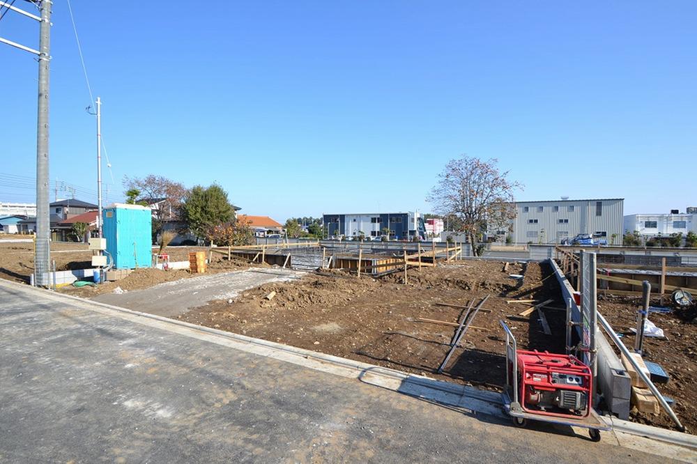 Local photos, including front road. II-1 site (November 2013) Shooting