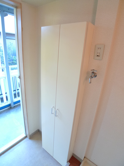 Entrance. In the cupboard!