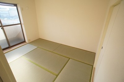 Living and room. Japanese-style room 6 quires