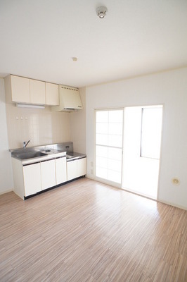 Living and room. Dining 6 Pledge