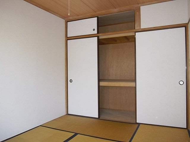 Receipt. Japanese-style closet